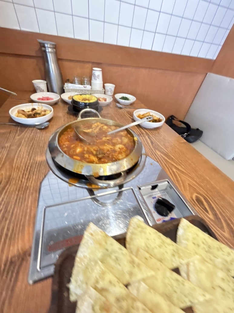 신난 낙지닭 이미지