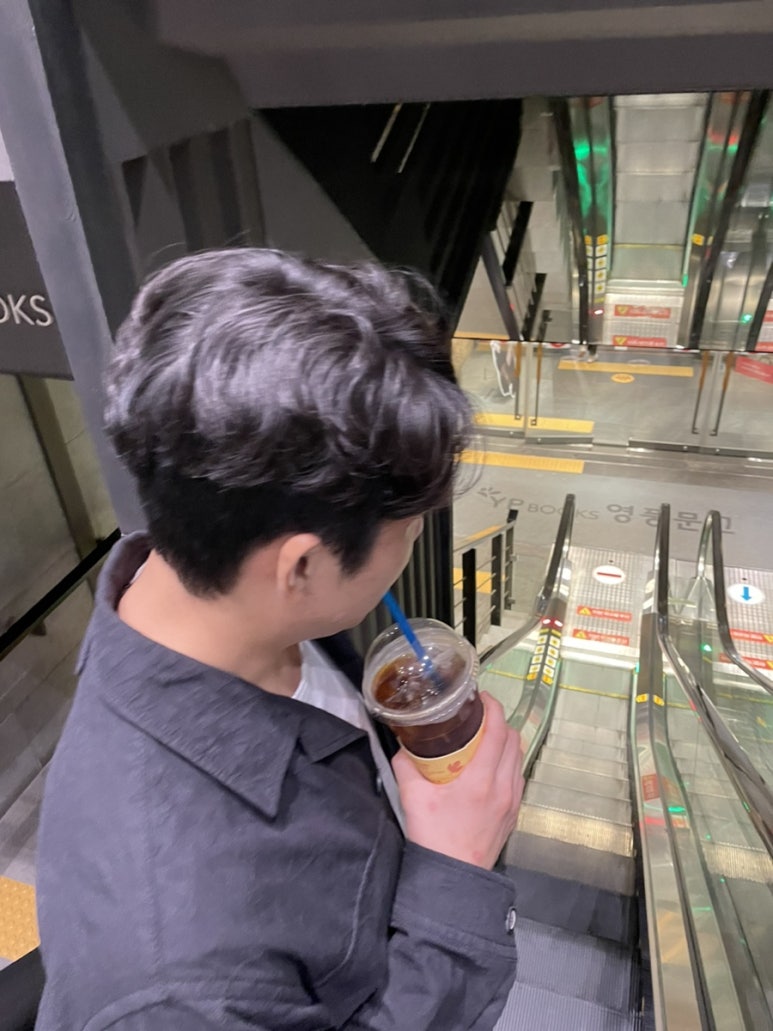 예랑서점 이미지