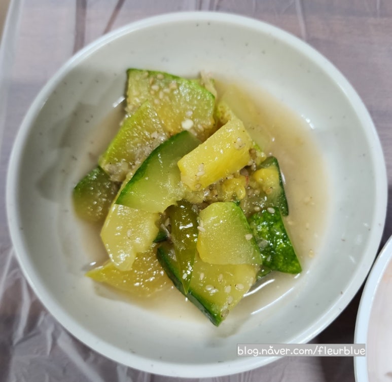 앞산옻닭앞산생오리마을 이미지