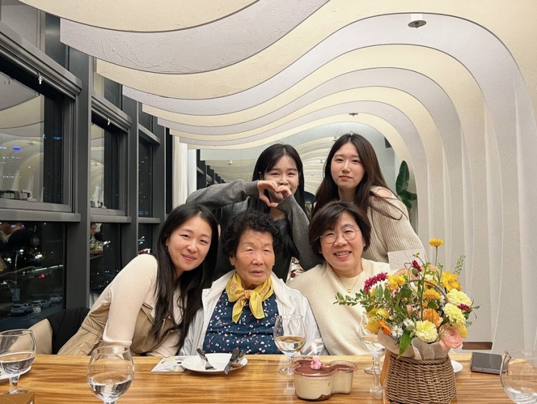 더몰트하우스 이미지