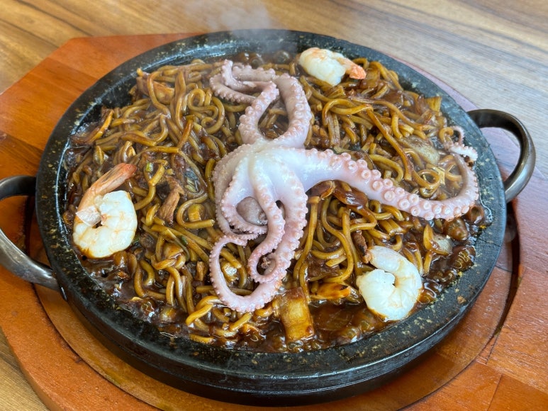 거창돌짜장갈비찜 이미지