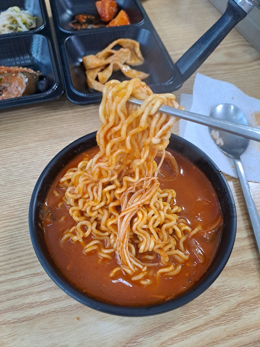 자작나무김치찜 이미지