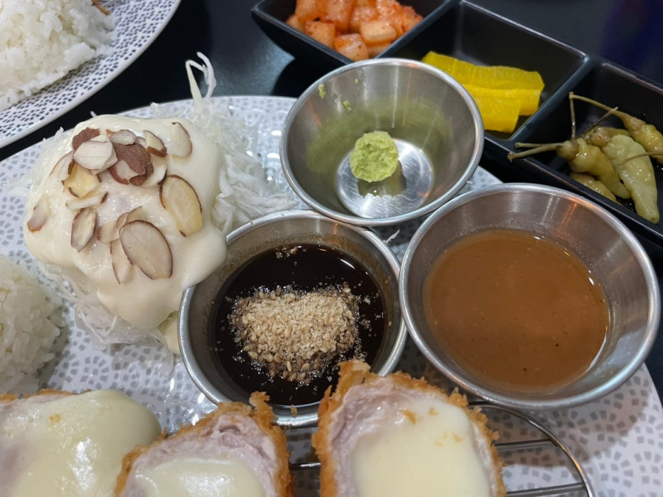술술술돈까스 이미지