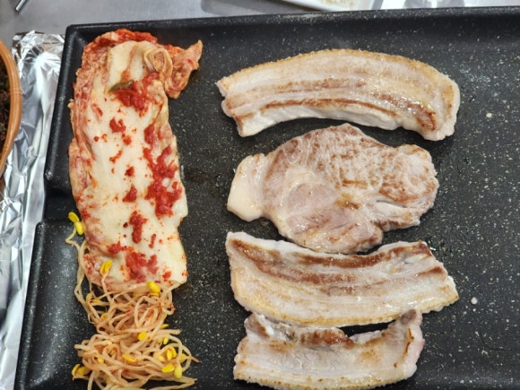 산본꽃돼지 이미지