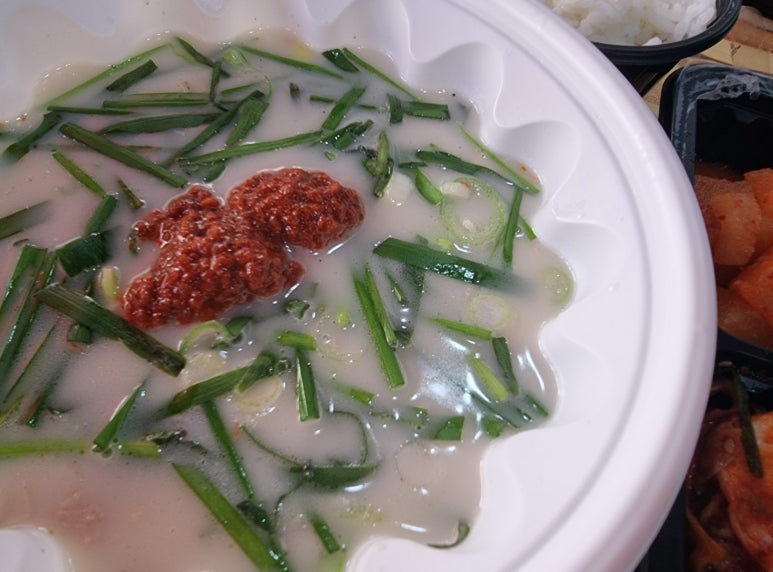 부산아지매국밥 부평점 이미지