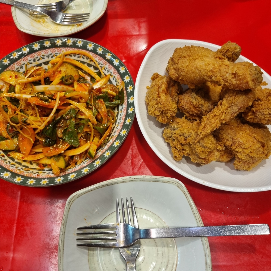 큐큐치킨 이미지