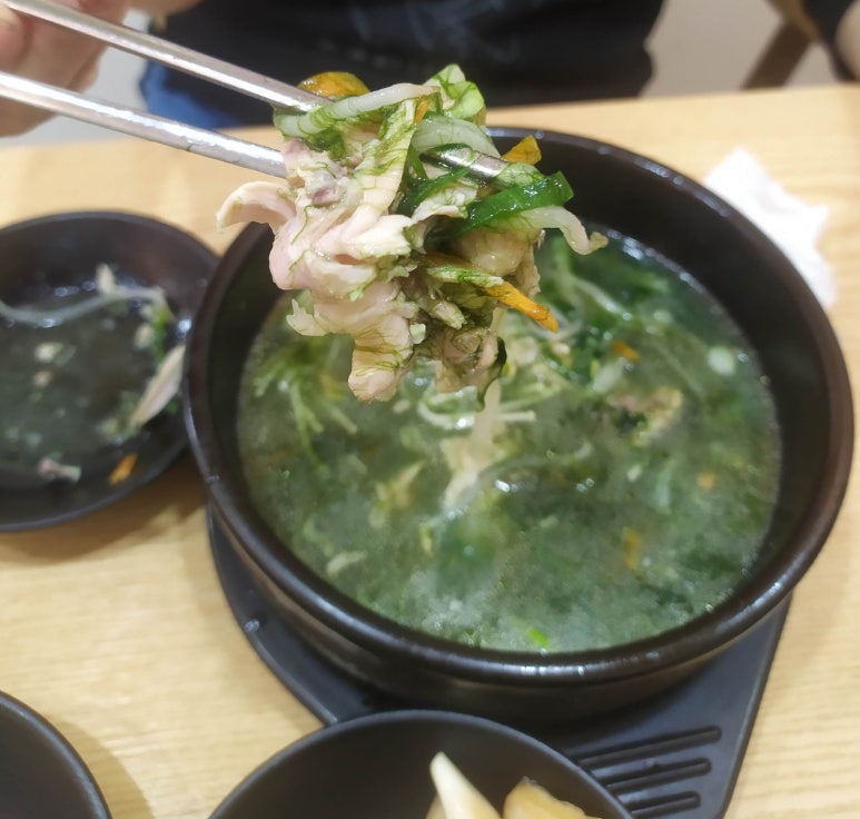 수정닭반마리칼국수 이미지