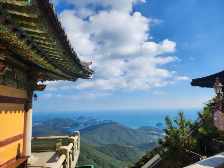 바다위산아래산장 이미지
