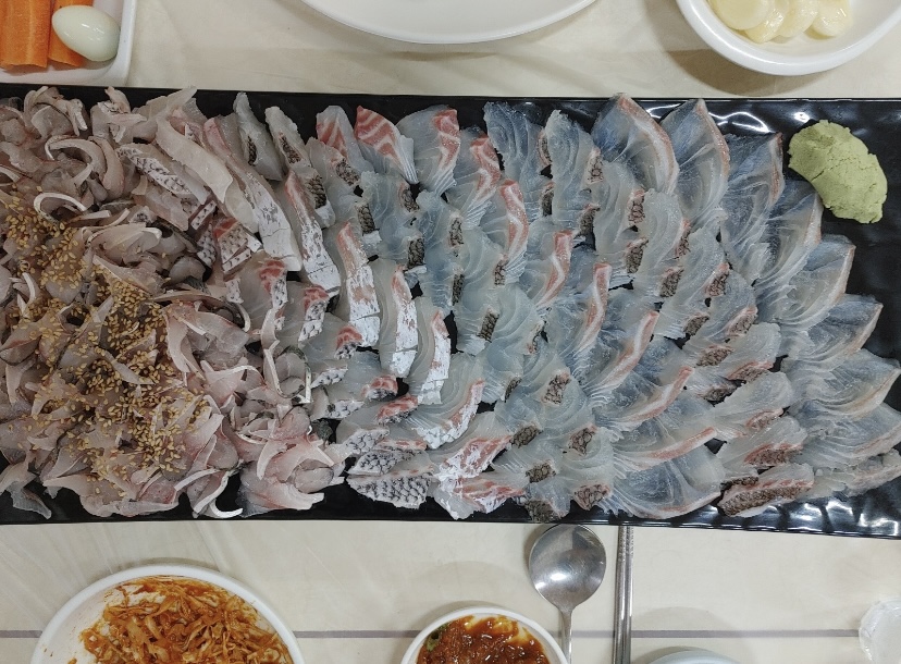 석이횟집 이미지