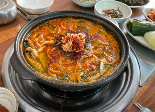 거제멸치쌈밥 이미지