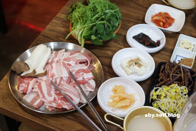 속닥한 밥집 이미지