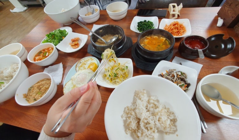 봄날의 보리밥 이미지