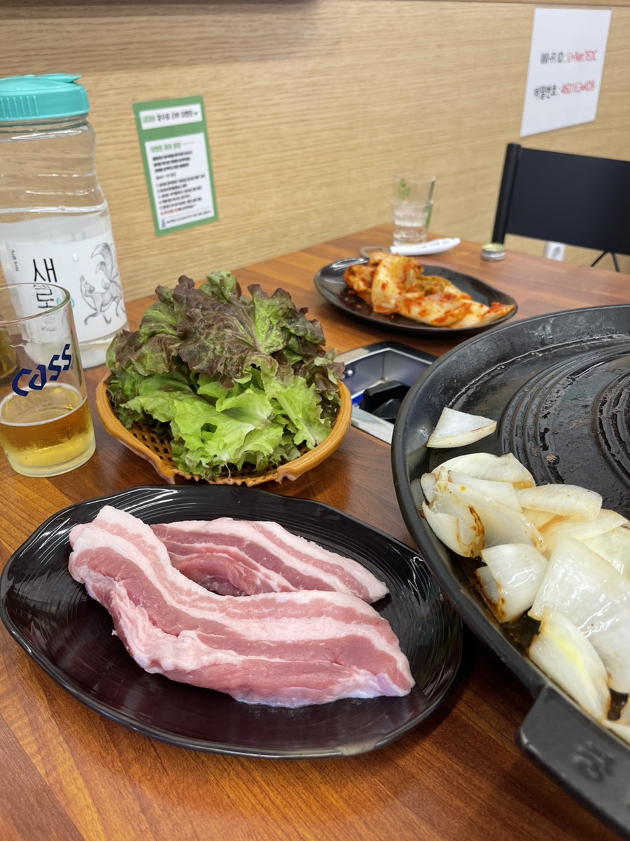 초롱꽃솥뚜껑삼겹살 이미지