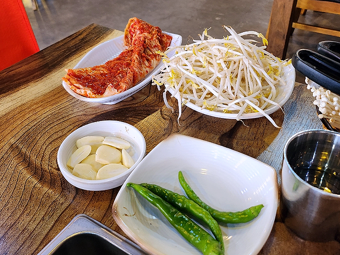꿀통돼지 이미지
