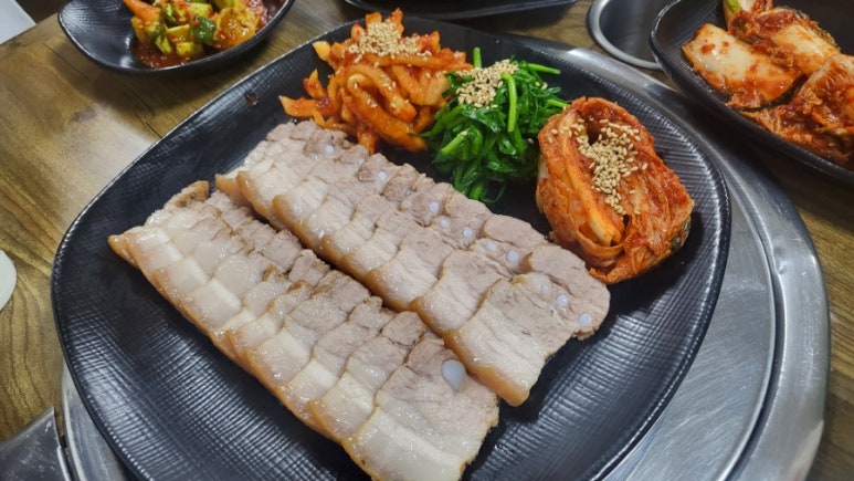 중리보쌈 이미지