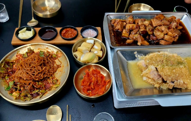 대가온족발 이미지