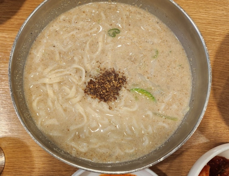 다원보쌈칼국수 이미지