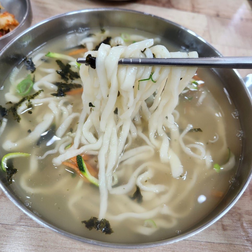 순봉홍두깨손칼국수 이미지