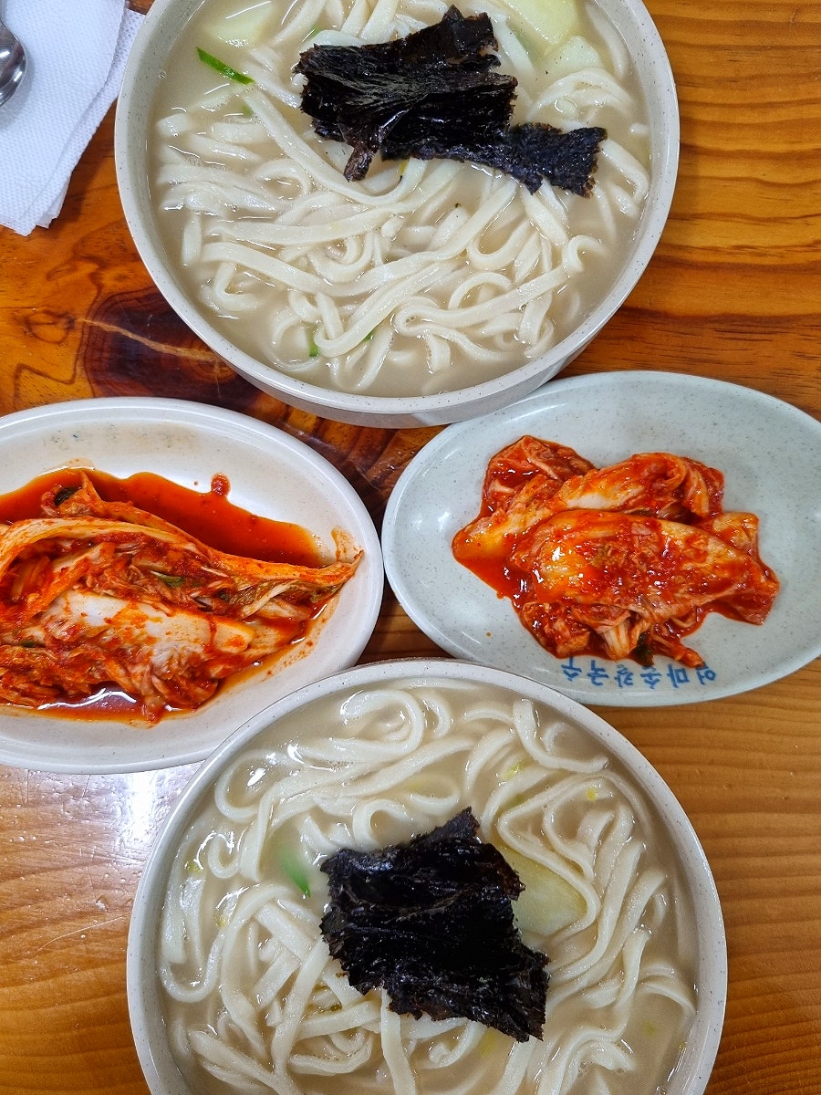 엄마손칼국수 이미지