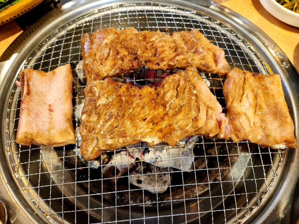돈돈멍석숯불갈비 이미지