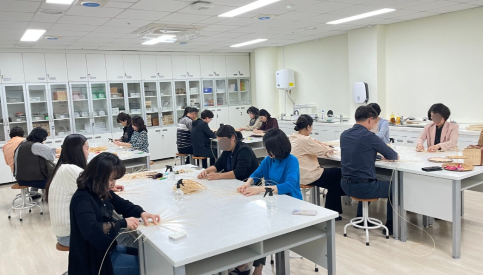 지한초등학교 이미지
