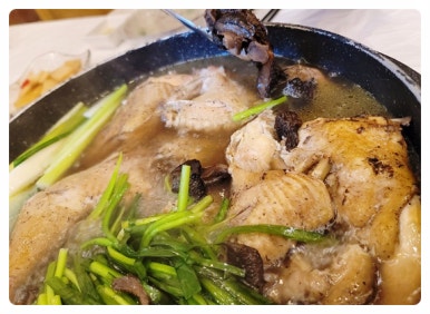 황제능이버섯백숙 이미지