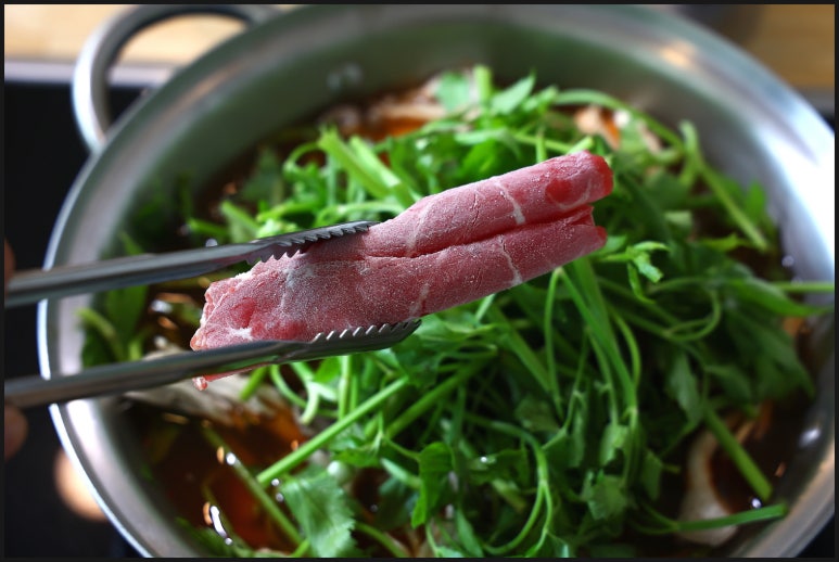 샤브손칼국수 이미지