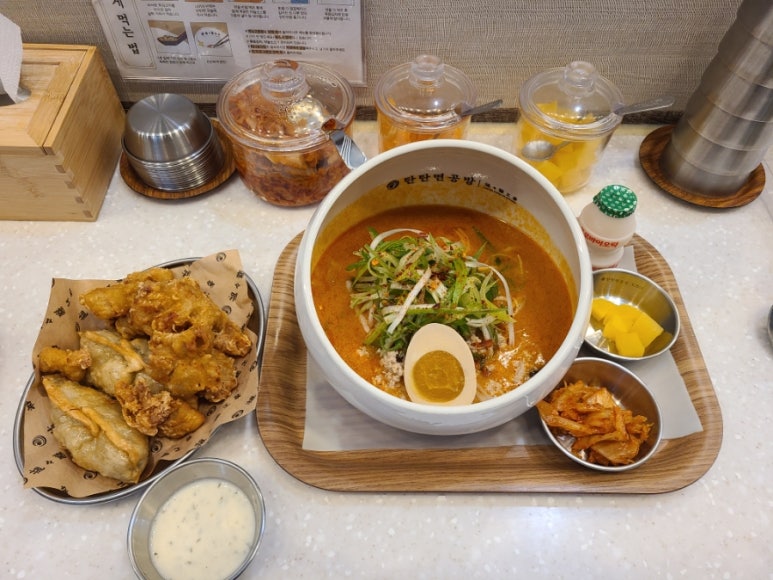 탄탄면공방 천안신불당점 이미지