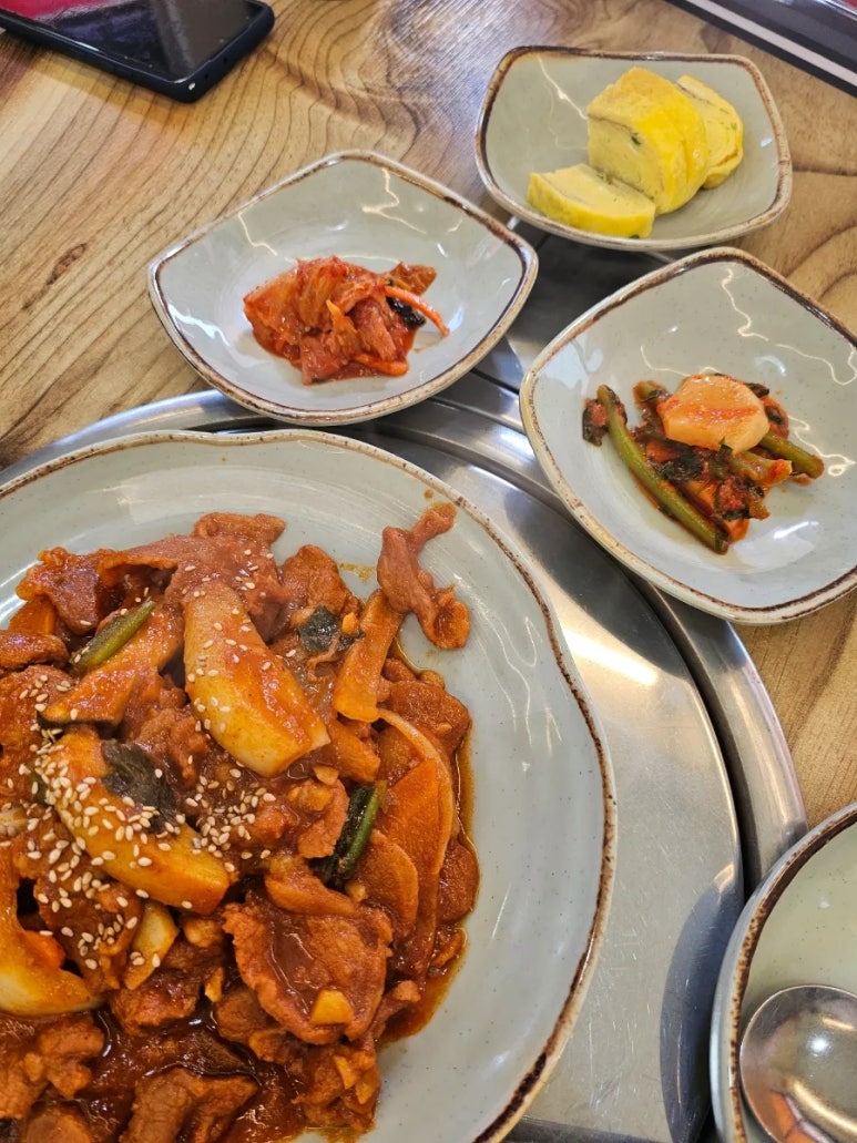 엄마손맛식당 이미지