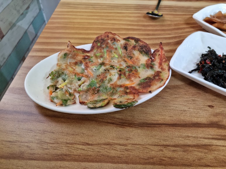 엄마네 돌솥밥 이미지