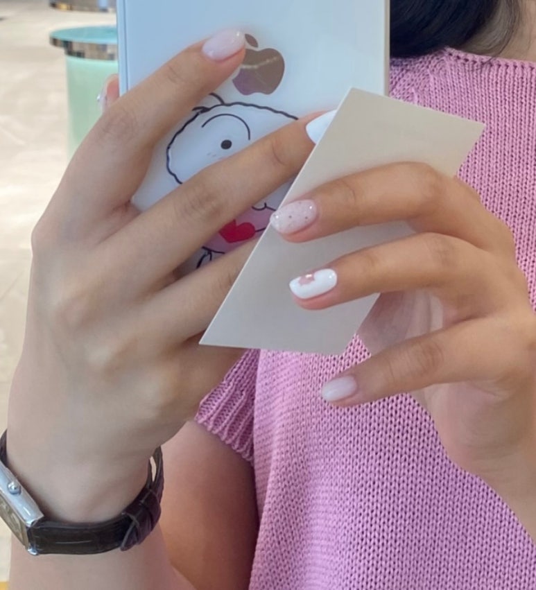 아우로라뷰티 이미지