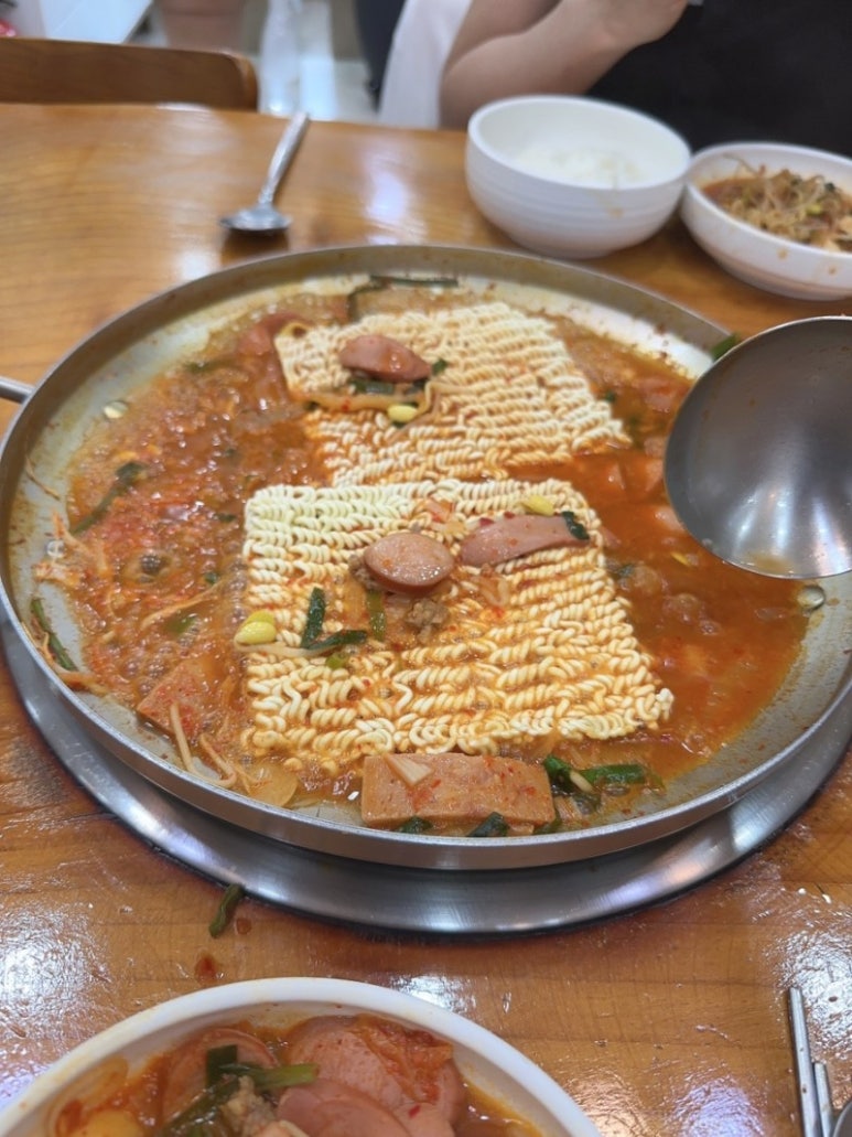 부대마을부대찌개 이미지