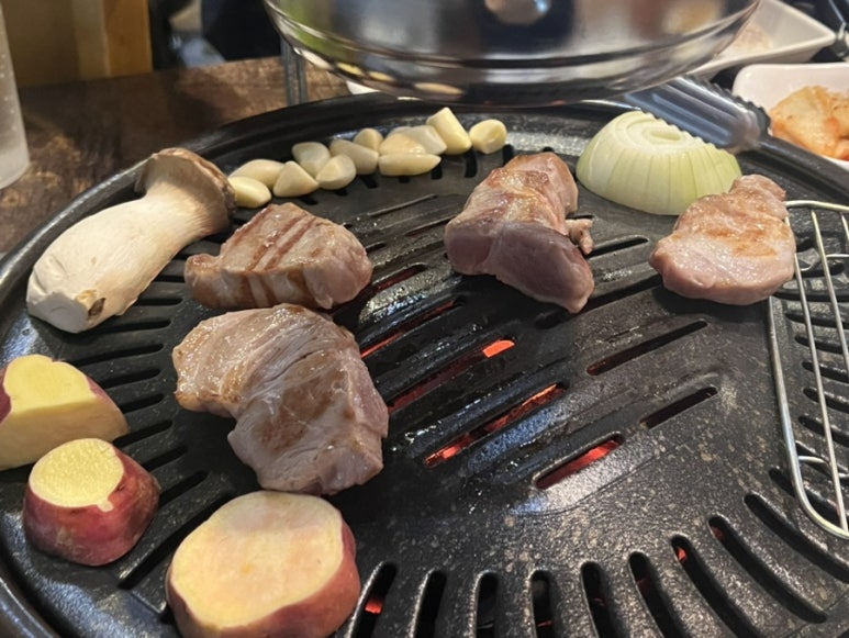 걸포숯불주먹고기 이미지
