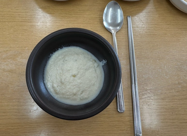 수제비국 보리밥집 이미지