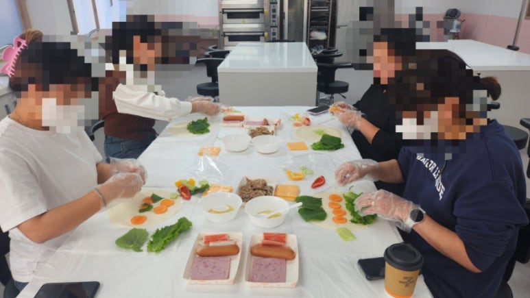 동아리테라피 이미지