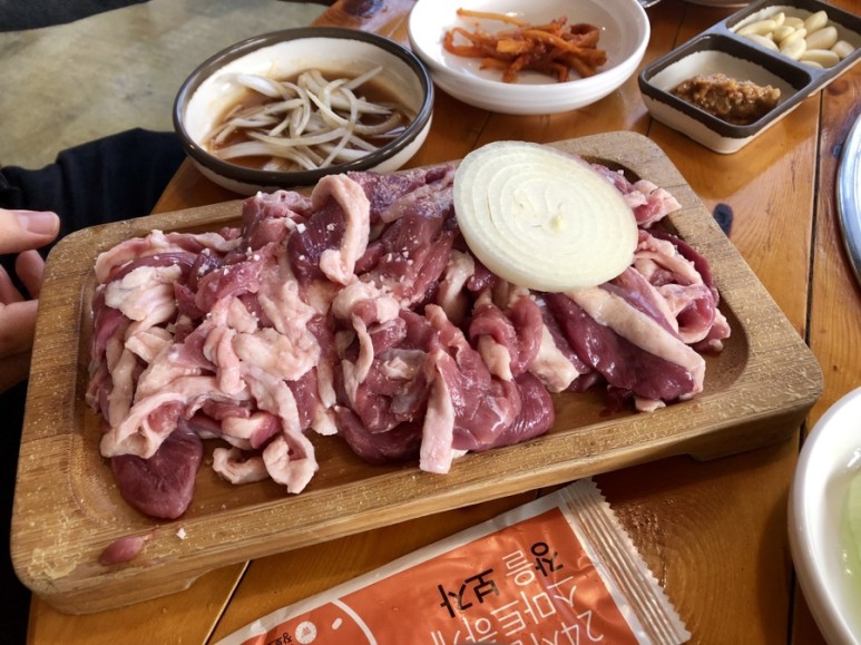 오리참숯불구이 이미지