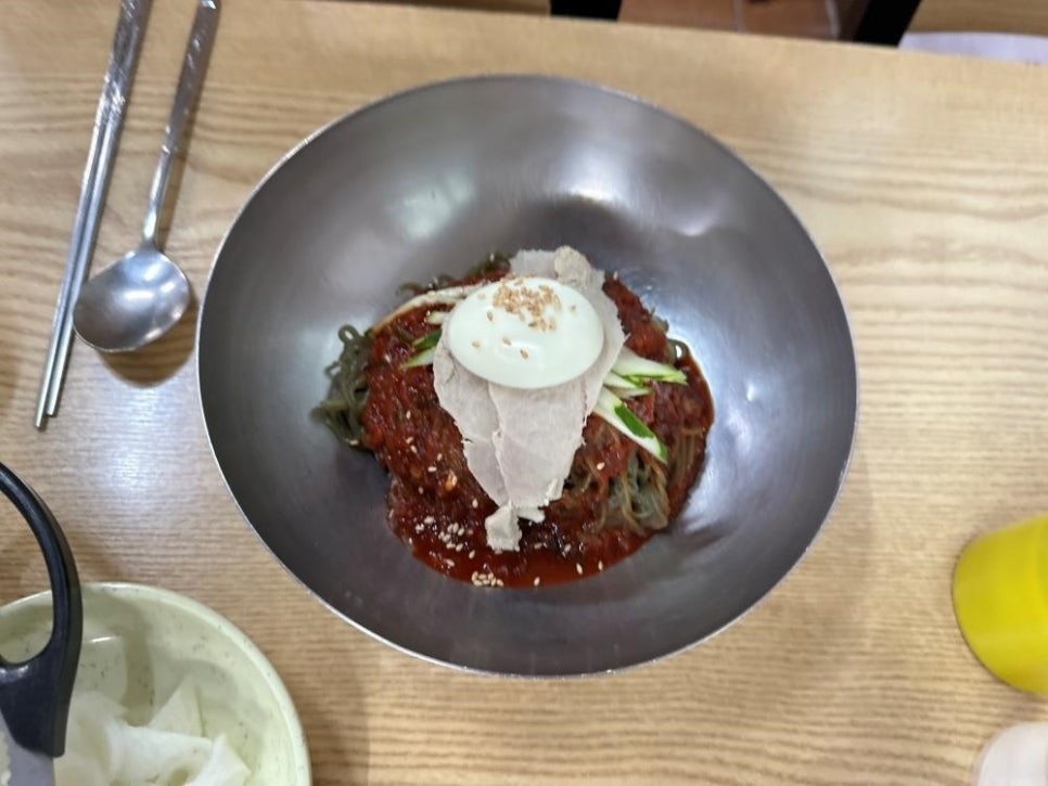 전통밀면 이미지