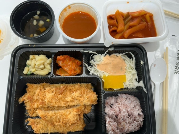 간지떡볶이돈까스 이미지