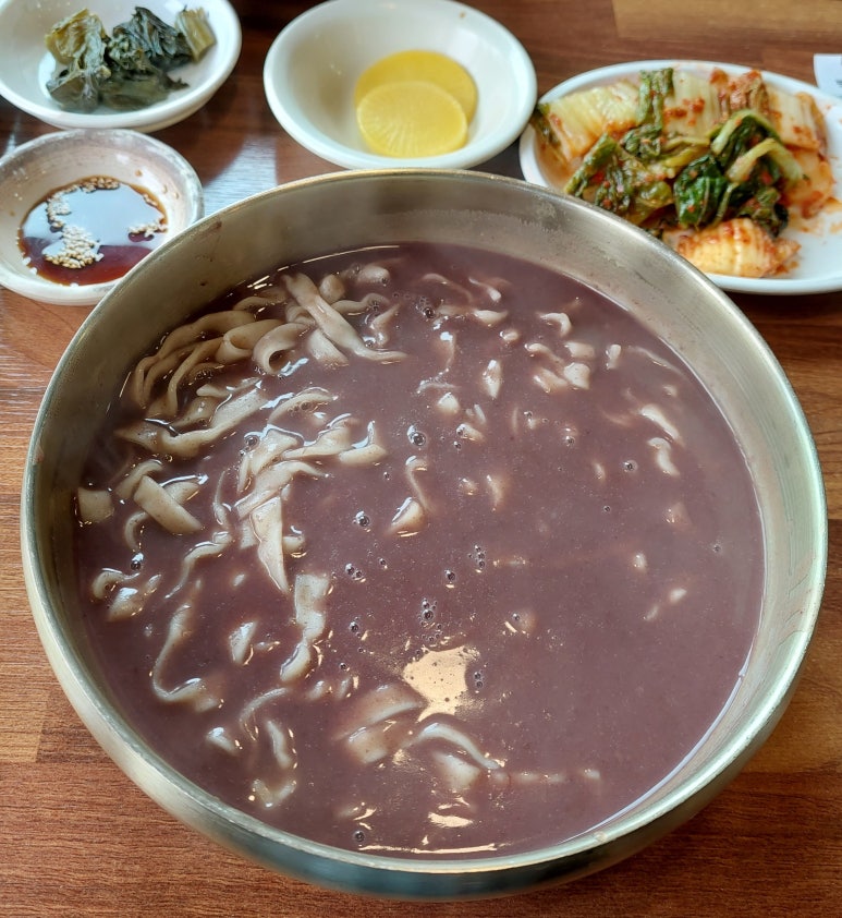 백엄마팥칼국수 이미지