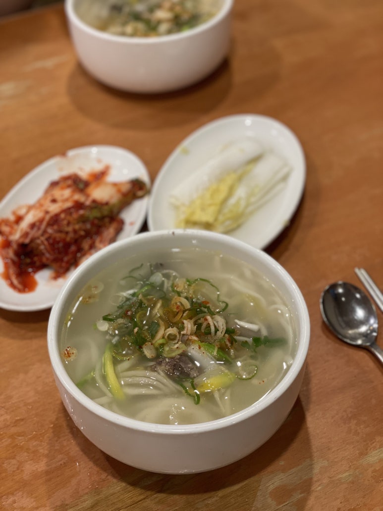 민속칼국수 이미지