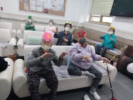 꽃밭에는꽃들이 이미지