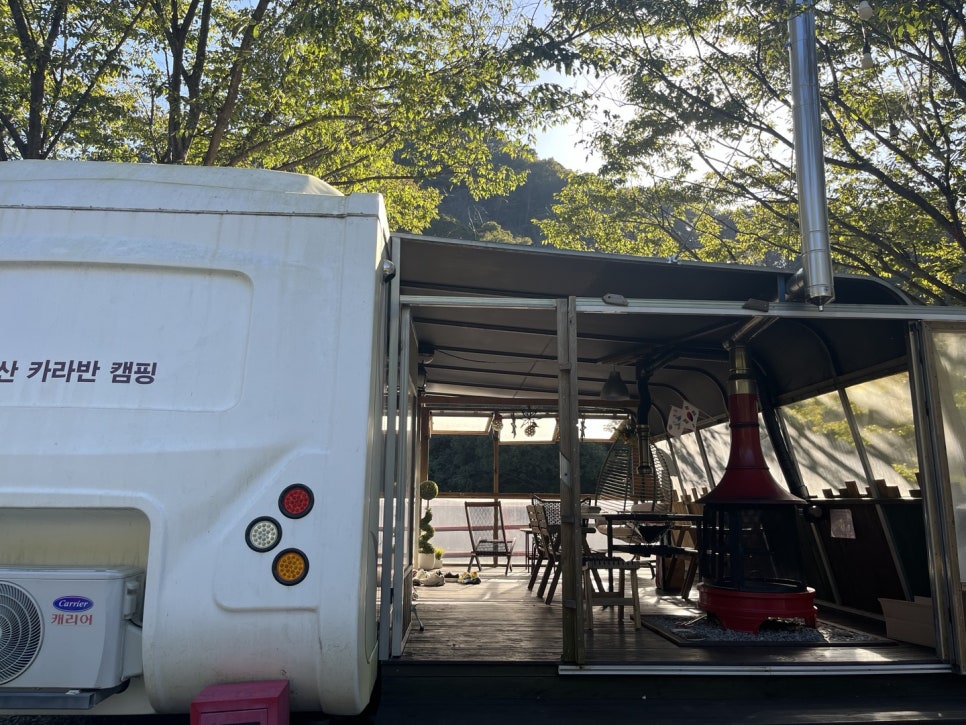 지리산 벚꽃 카라반 캠핑장 이미지