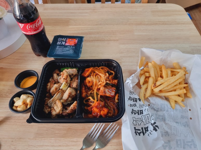 기영이숯불두마리치킨 광진자양점 사진 6