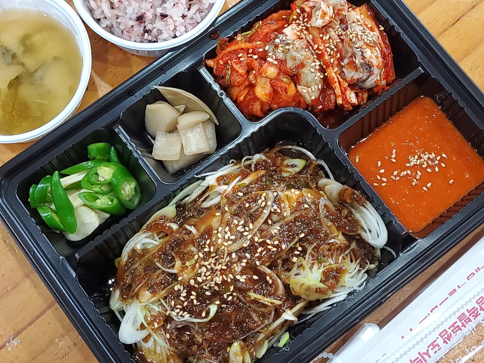 송가네왕족발 이미지