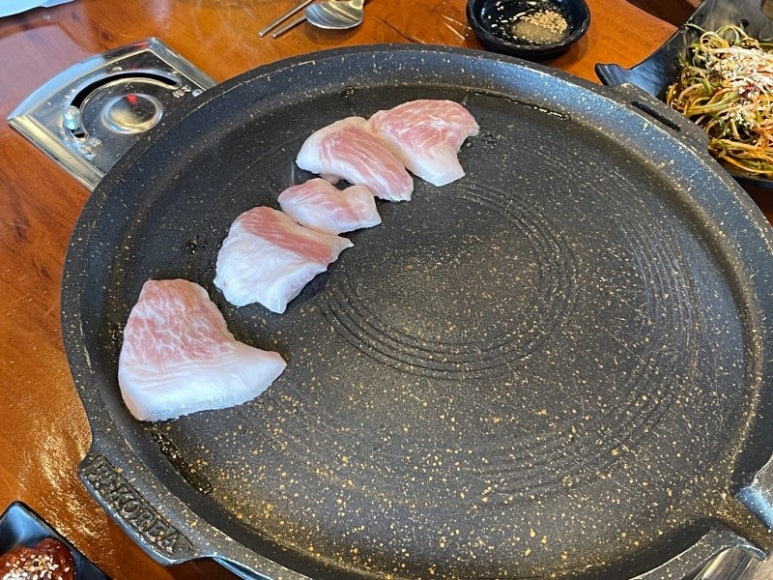 촘고기공작소 촘닭갈비 이미지