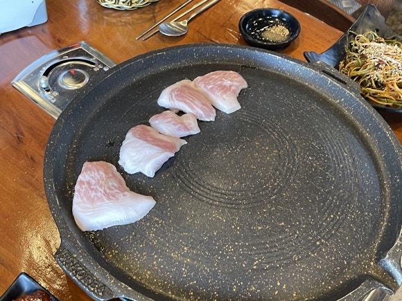 촘고기공작소 촘닭갈비 이미지