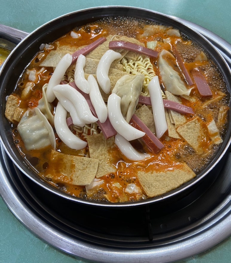신당동 옛날떡볶이 식당 이미지