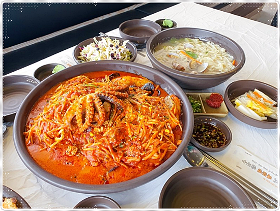 명품해물칼국수 이미지