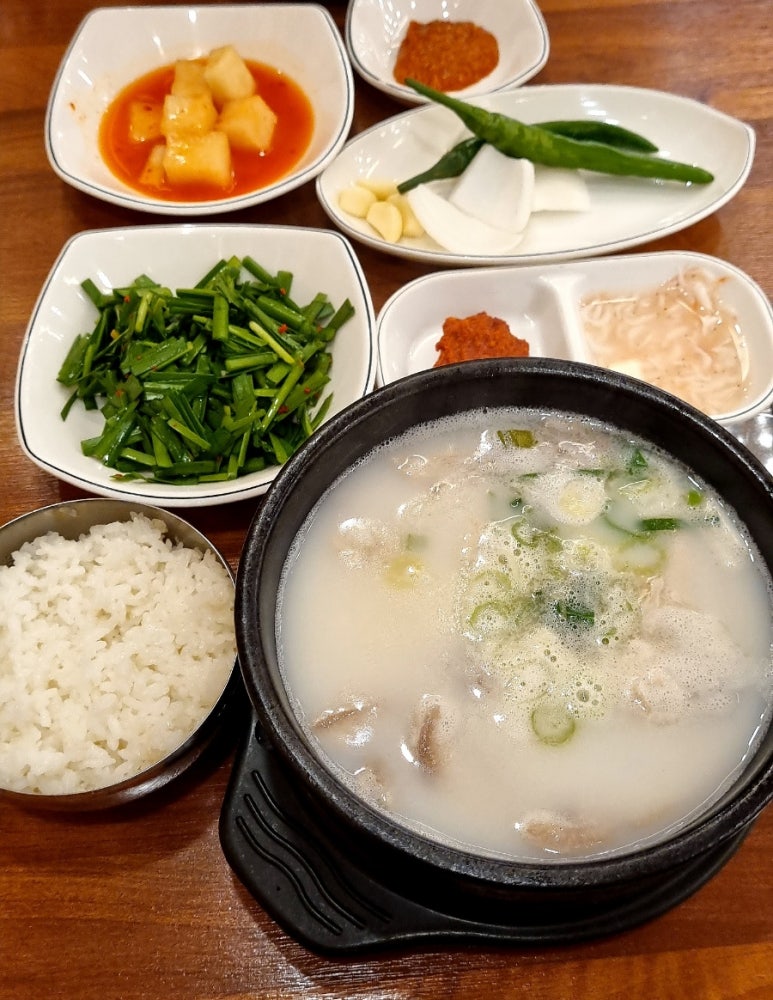 일품돼지국밥 대명계대점 이미지