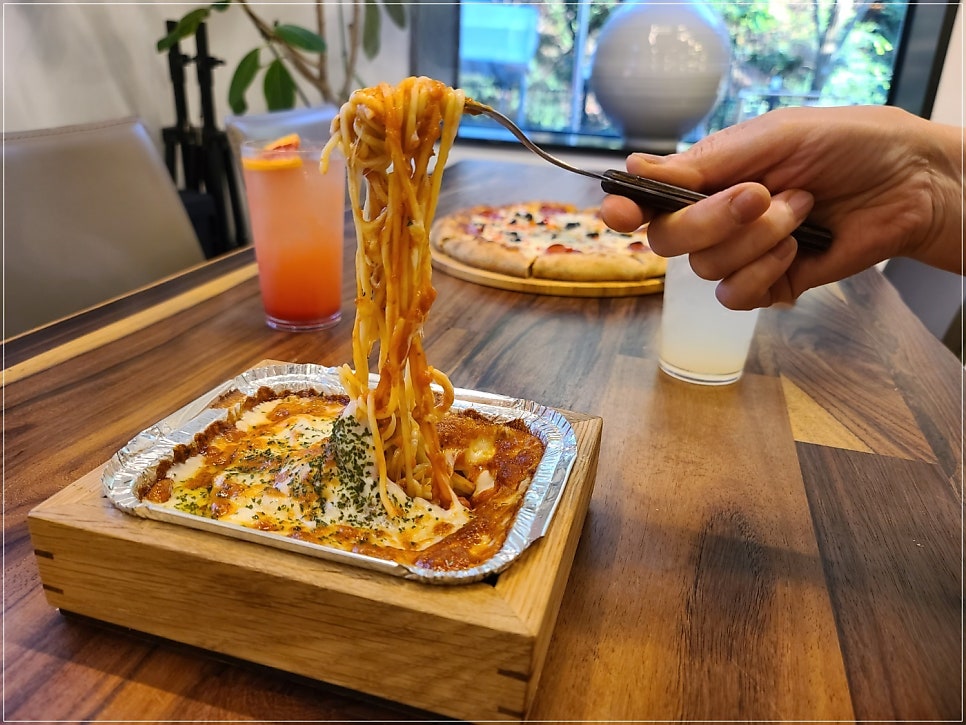 숲속의피자 이미지